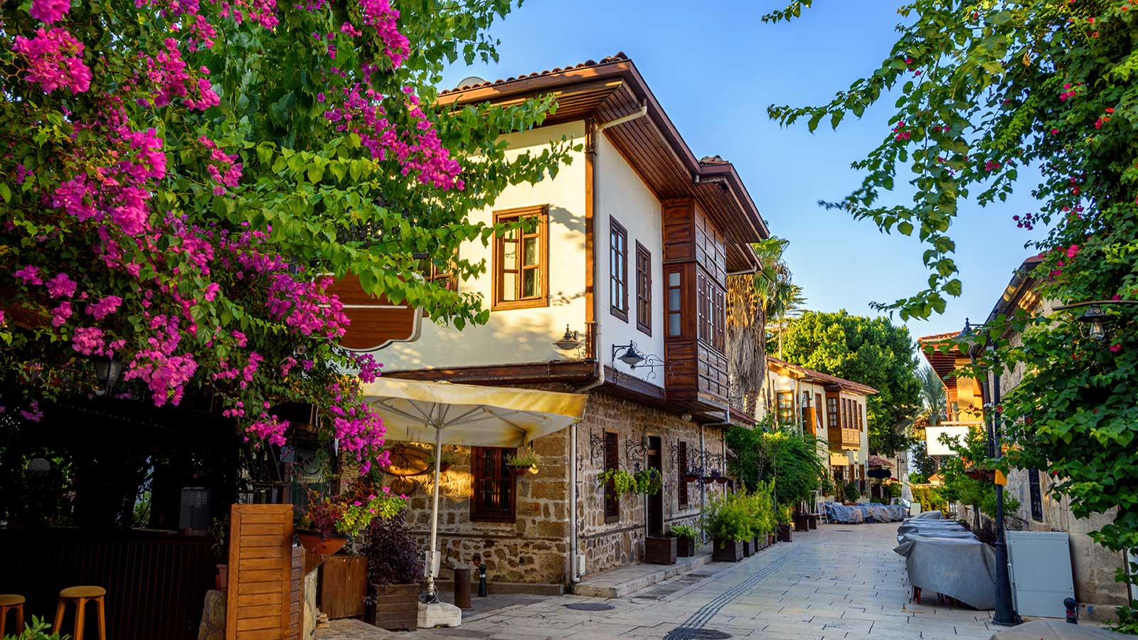 Tarihten gelen zenginlik: Antalya