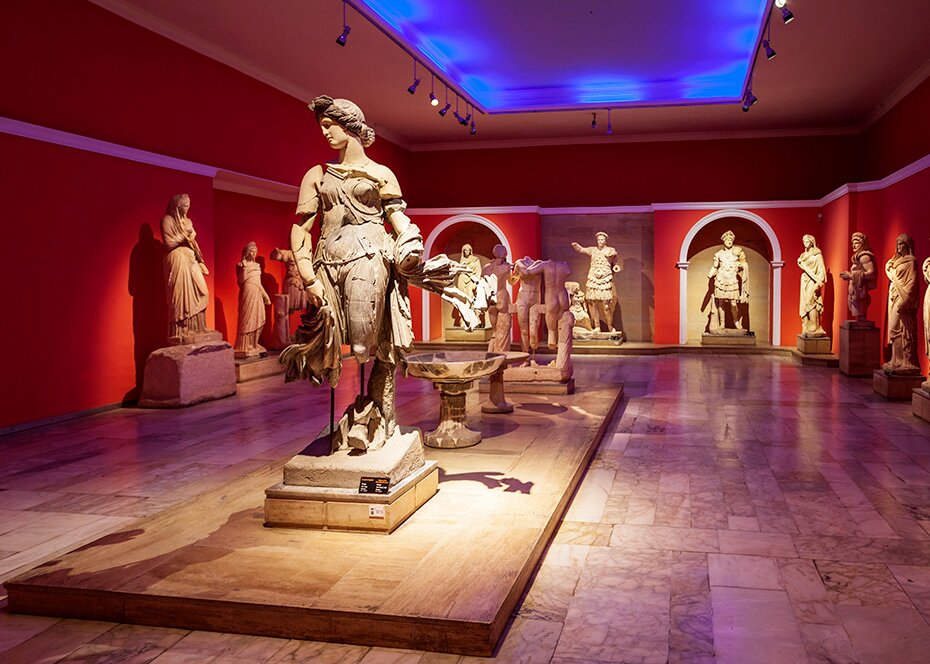 Antalya Müzesi, tarihine ışık tutuyor